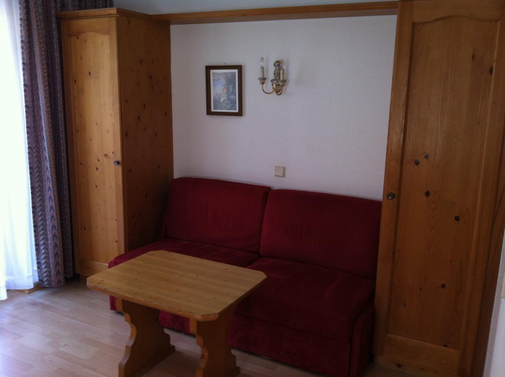 Hotel Garni Pfandl Neustift im Stubaital Room photo